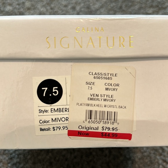 Galina Signature Ivory Platform Heel - Picture 7 of 7